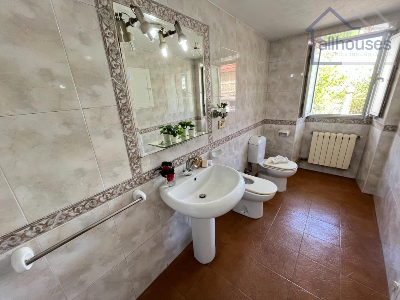 BAÑO PALNTA BAJA