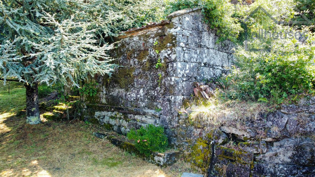 EDIF. AUXILIAR - JARDIN