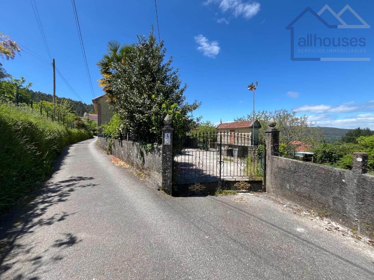 VERJA DE ENTRADA Y CIERRE